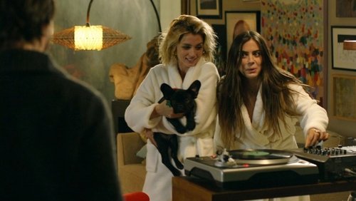 Knock Knock - Cốc Cốc - Hình 1